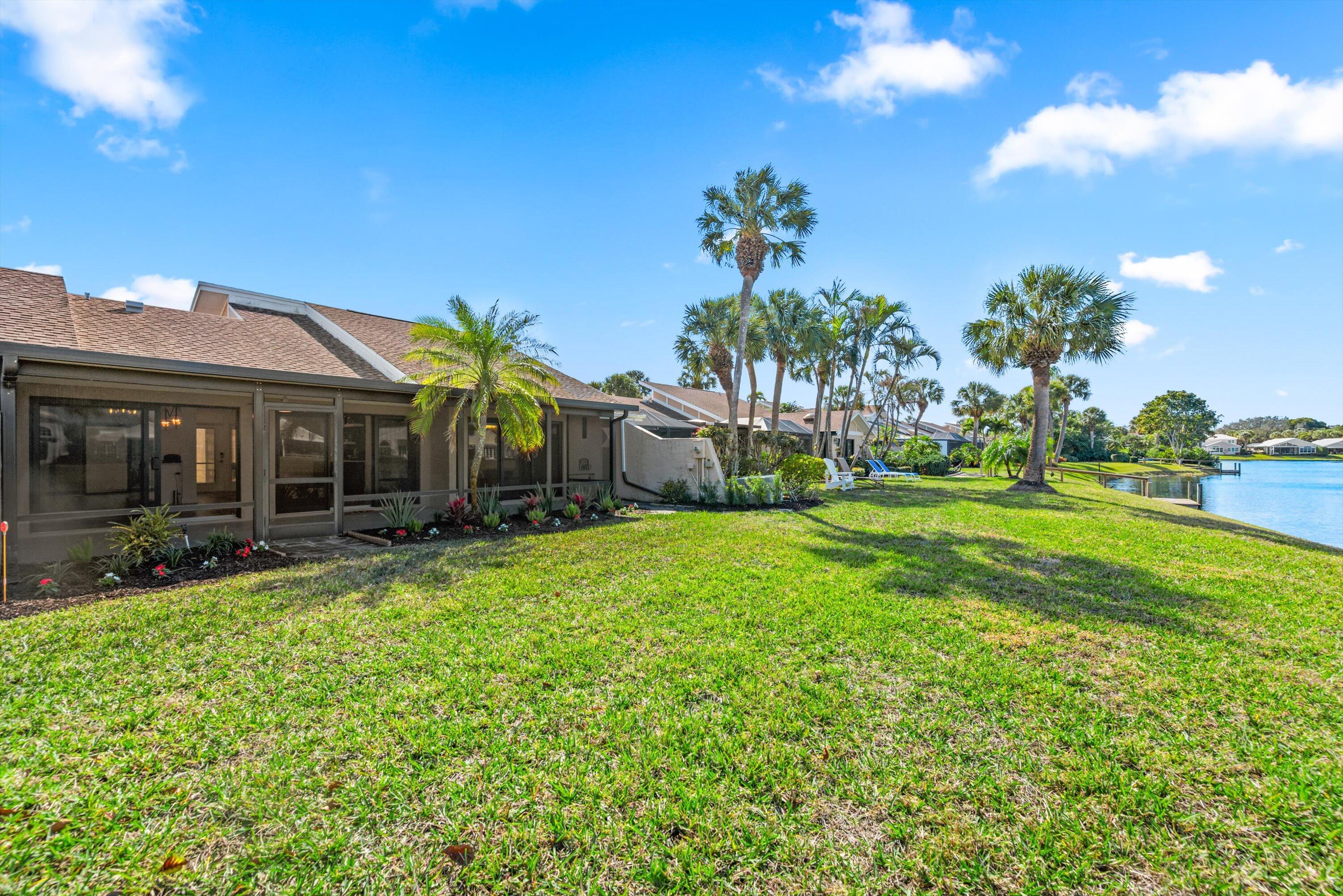 CAPE POINTE OF JONATHANS LANDING - Residential
