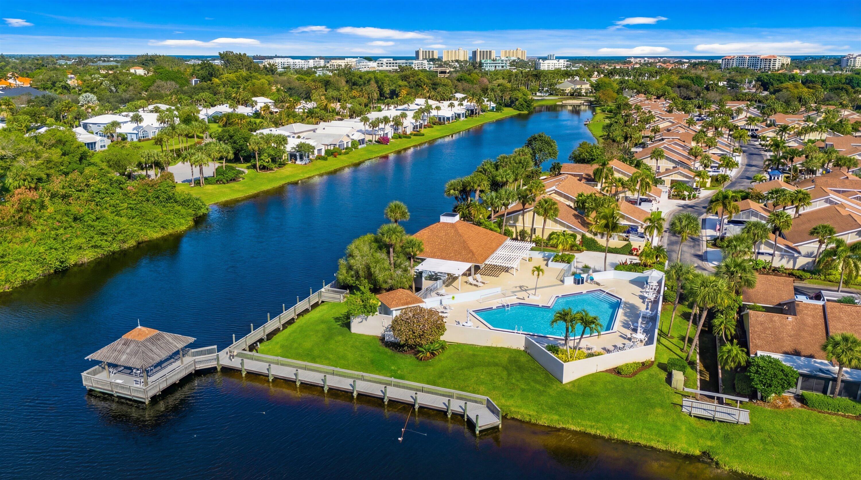 CAPE POINTE OF JONATHANS LANDING - Residential