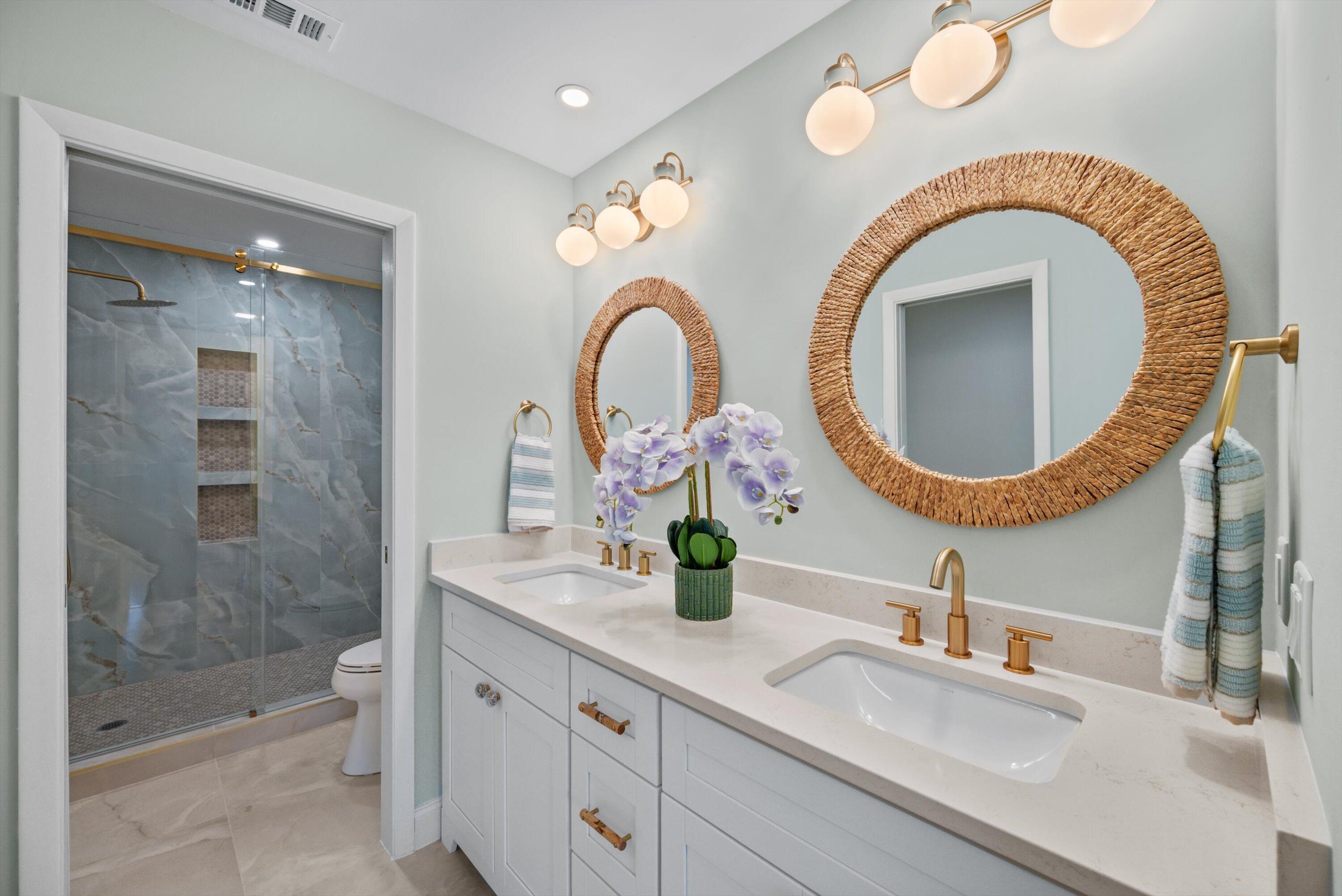 CAPE POINTE OF JONATHANS LANDING - Residential