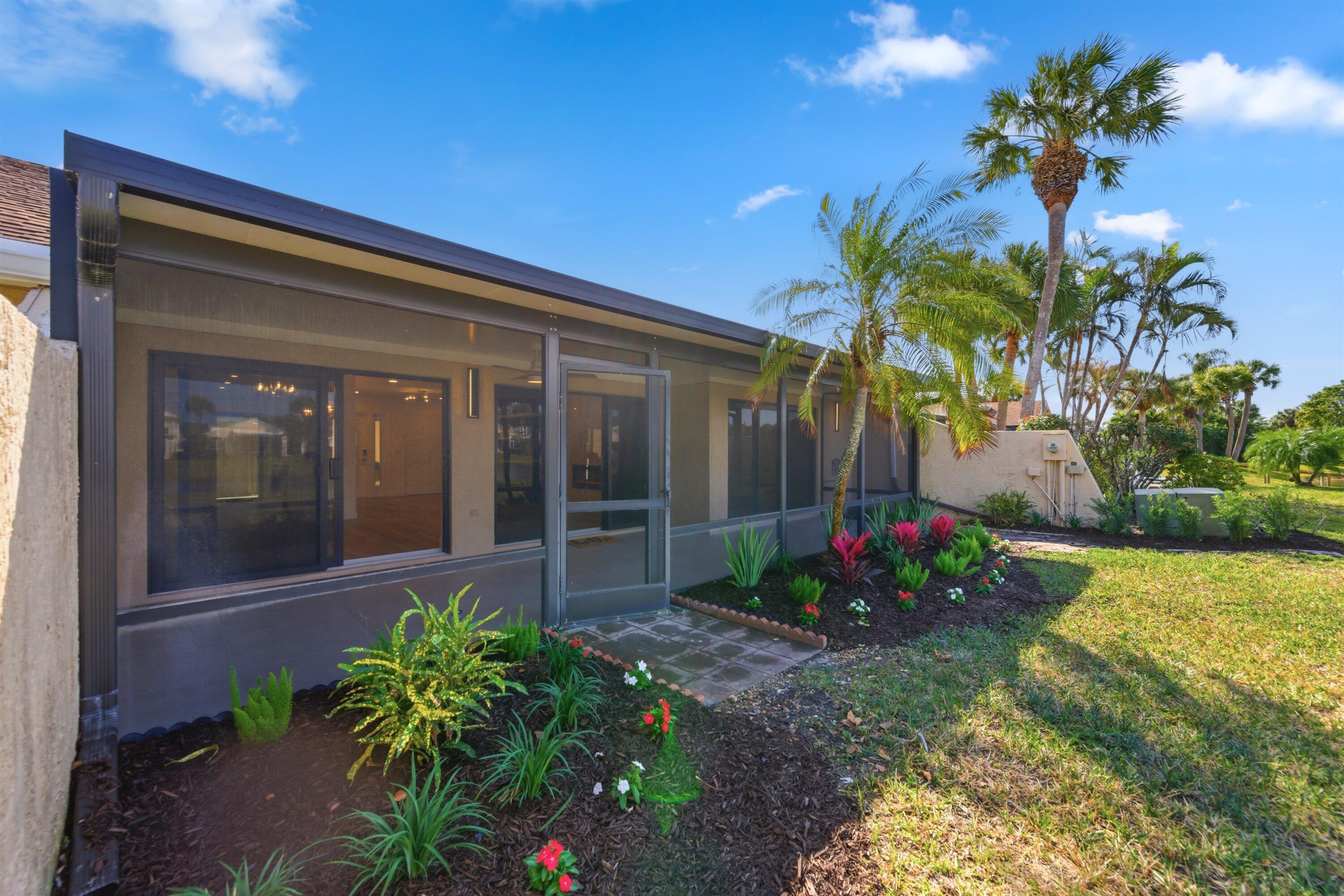 CAPE POINTE OF JONATHANS LANDING - Residential