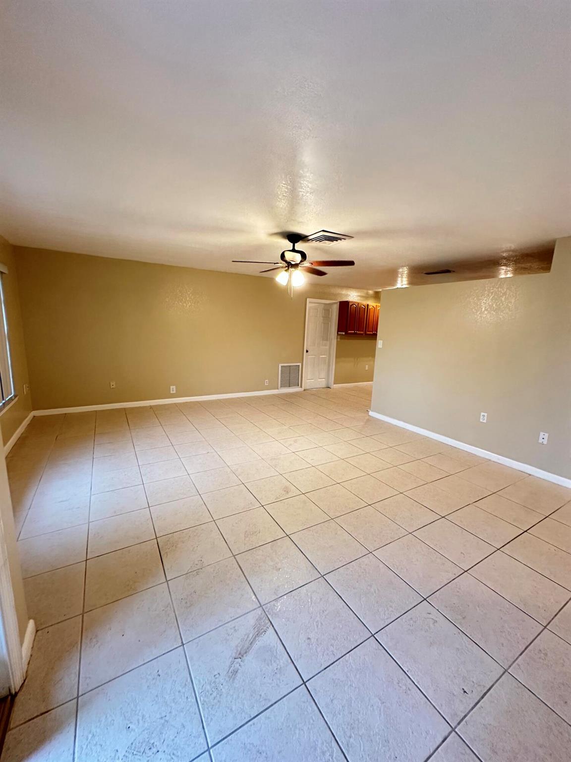 8206 Bayard Road, Fort Pierce, FL, 34951/$215,000 2 8206 Bayard Road