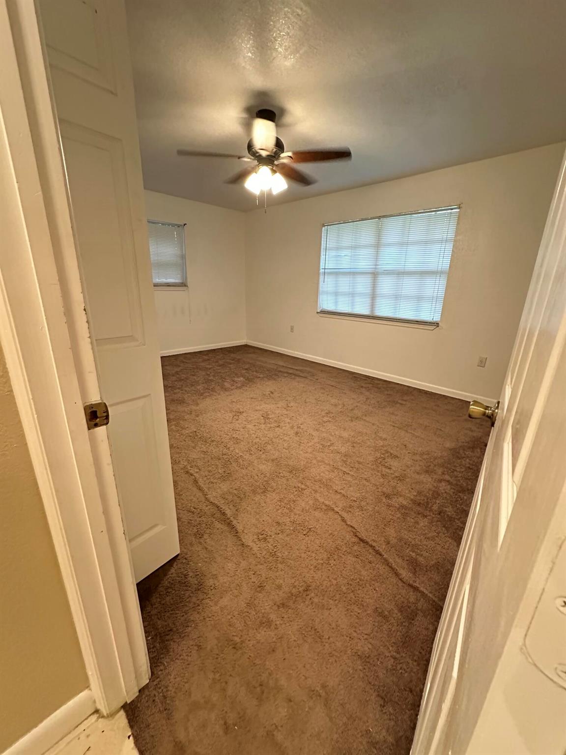 8206 Bayard Road, Fort Pierce, FL, 34951/$215,000 4 8206 Bayard Road