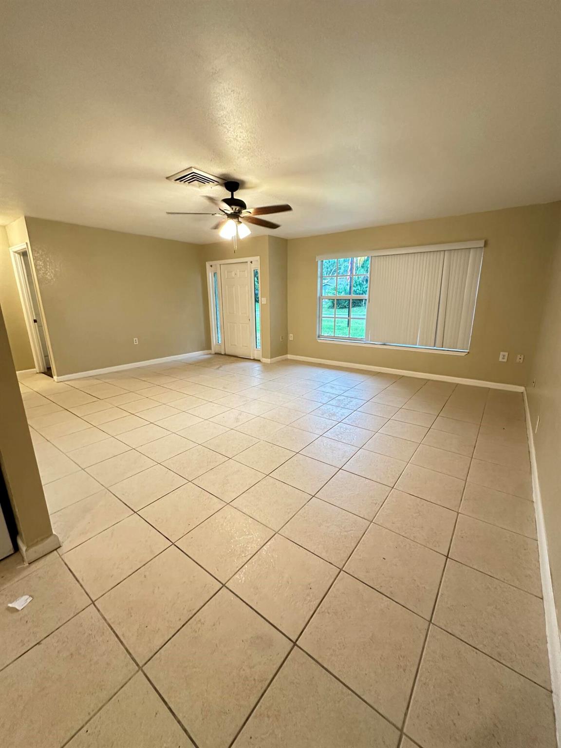 8206 Bayard Road, Fort Pierce, FL, 34951/$215,000 3 8206 Bayard Road