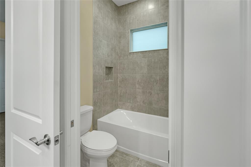 ORCHARDS OF WESTLAKE - Residential Lease