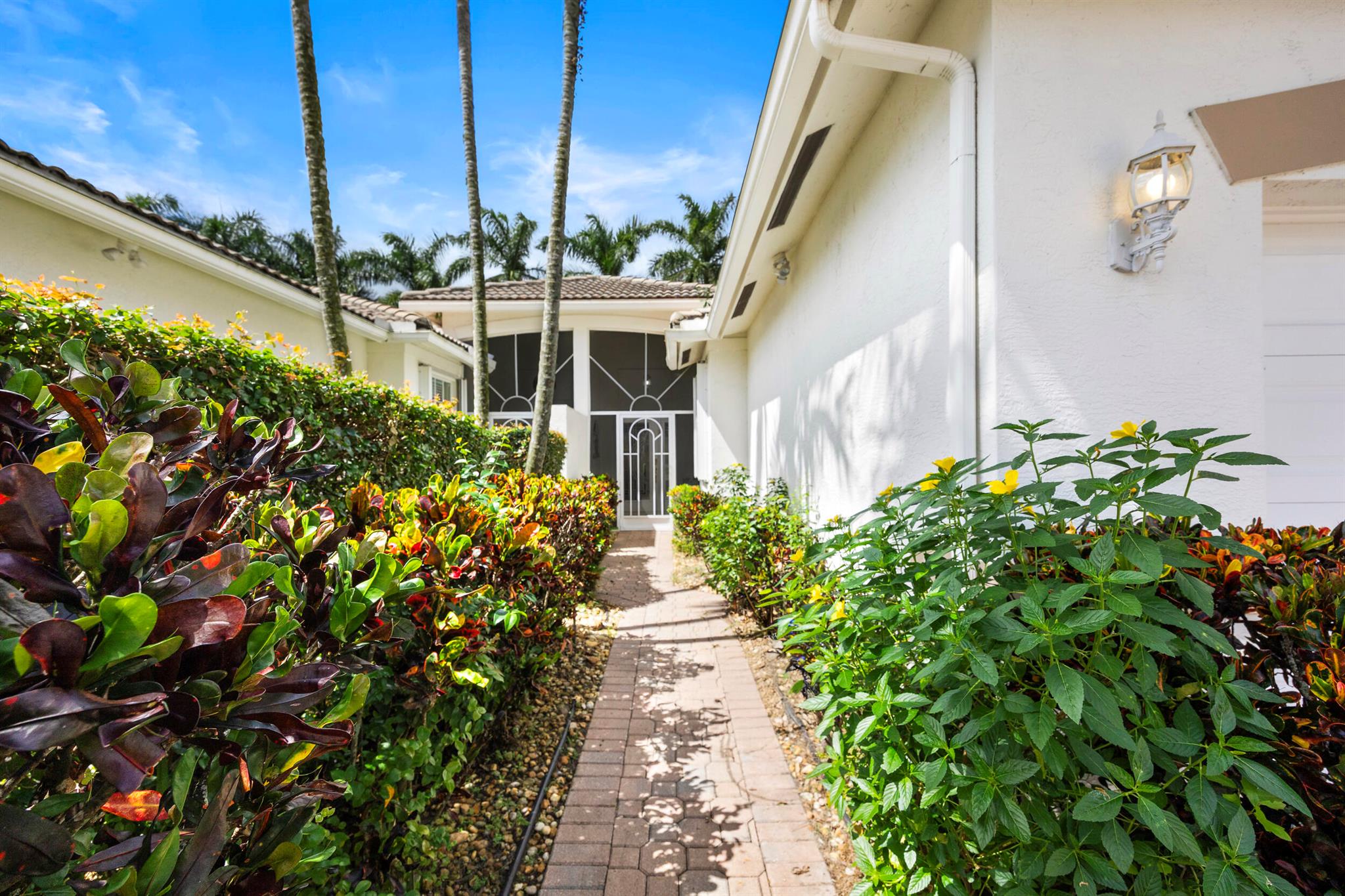 PALM ISLES WEST - Residential