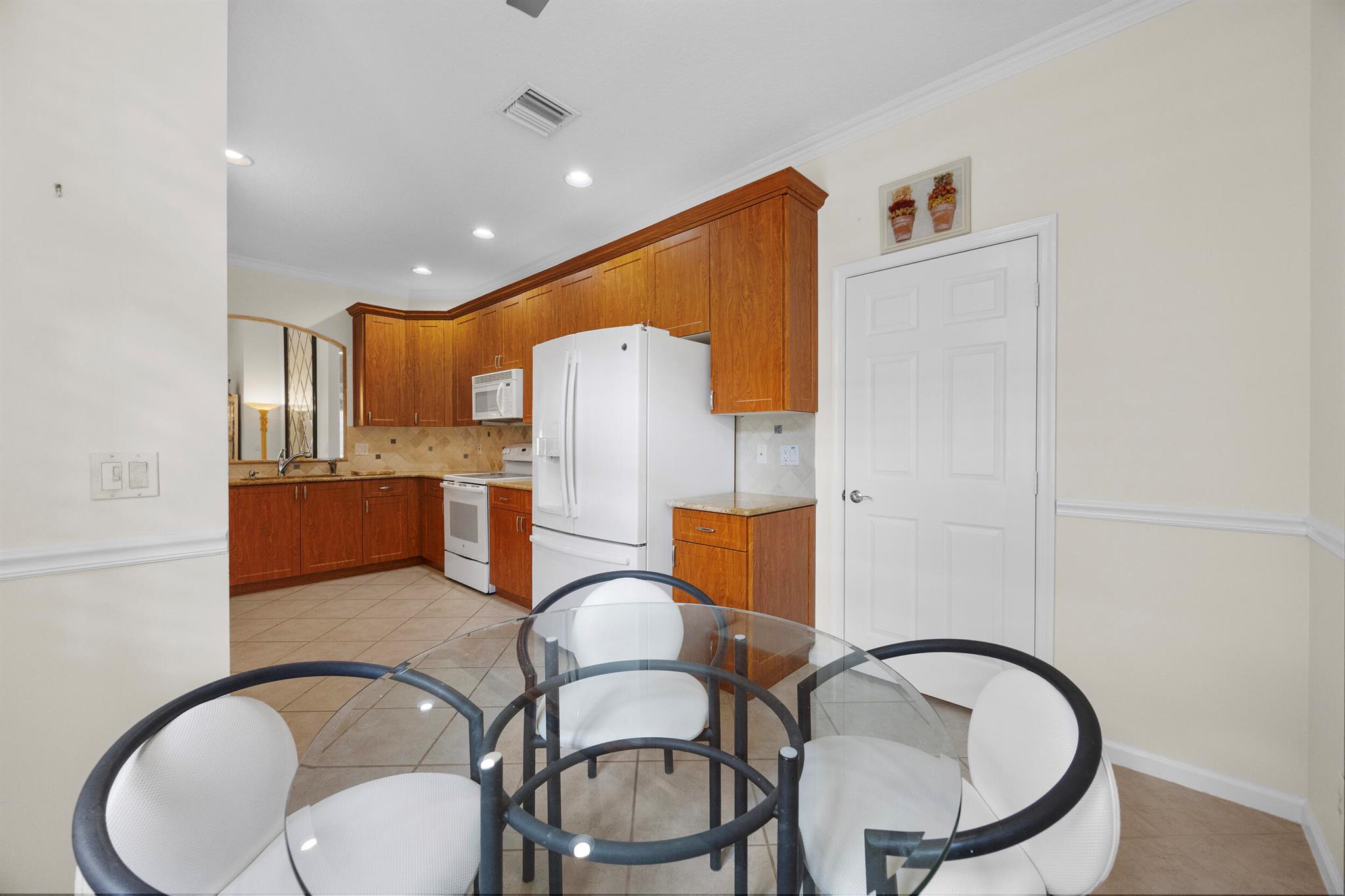 PALM ISLES WEST - Residential