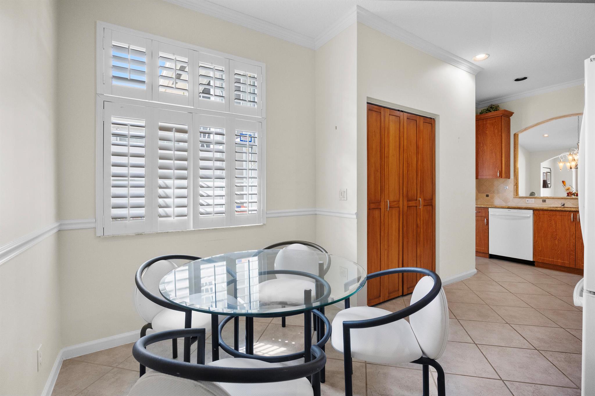 PALM ISLES WEST - Residential