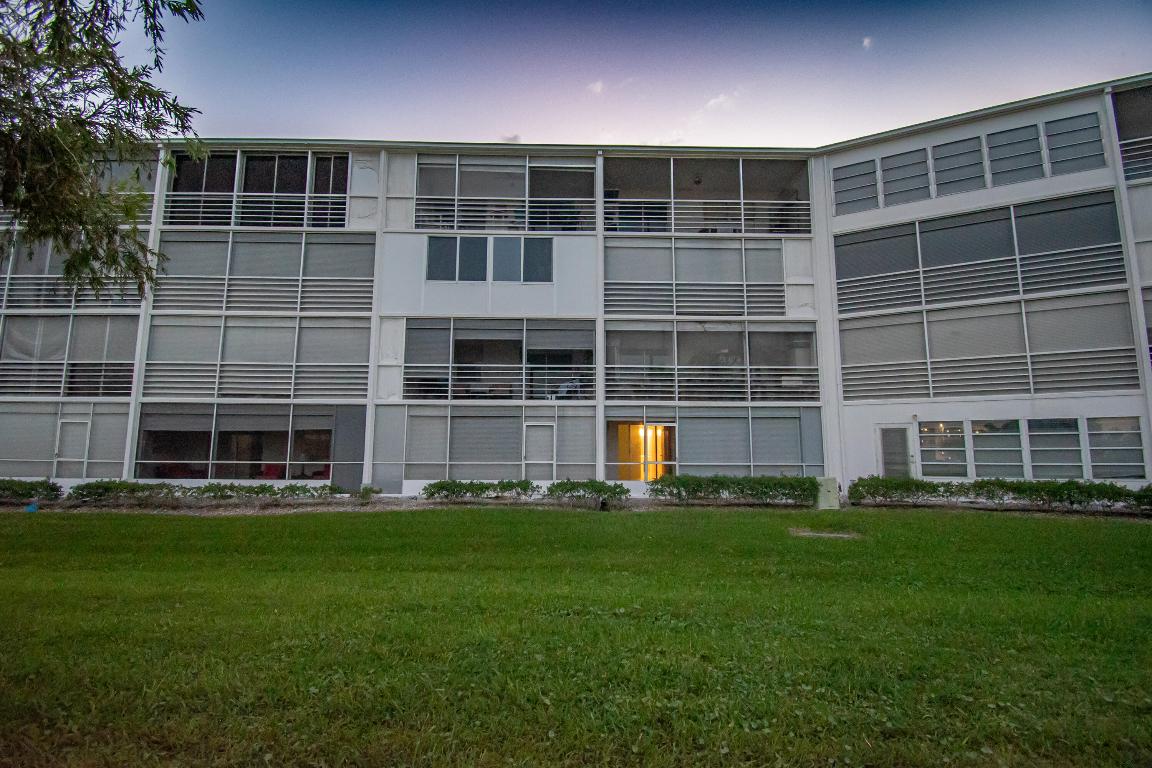 GUILDFORD AT CENTURY VILLAGE CONDO - Residential
