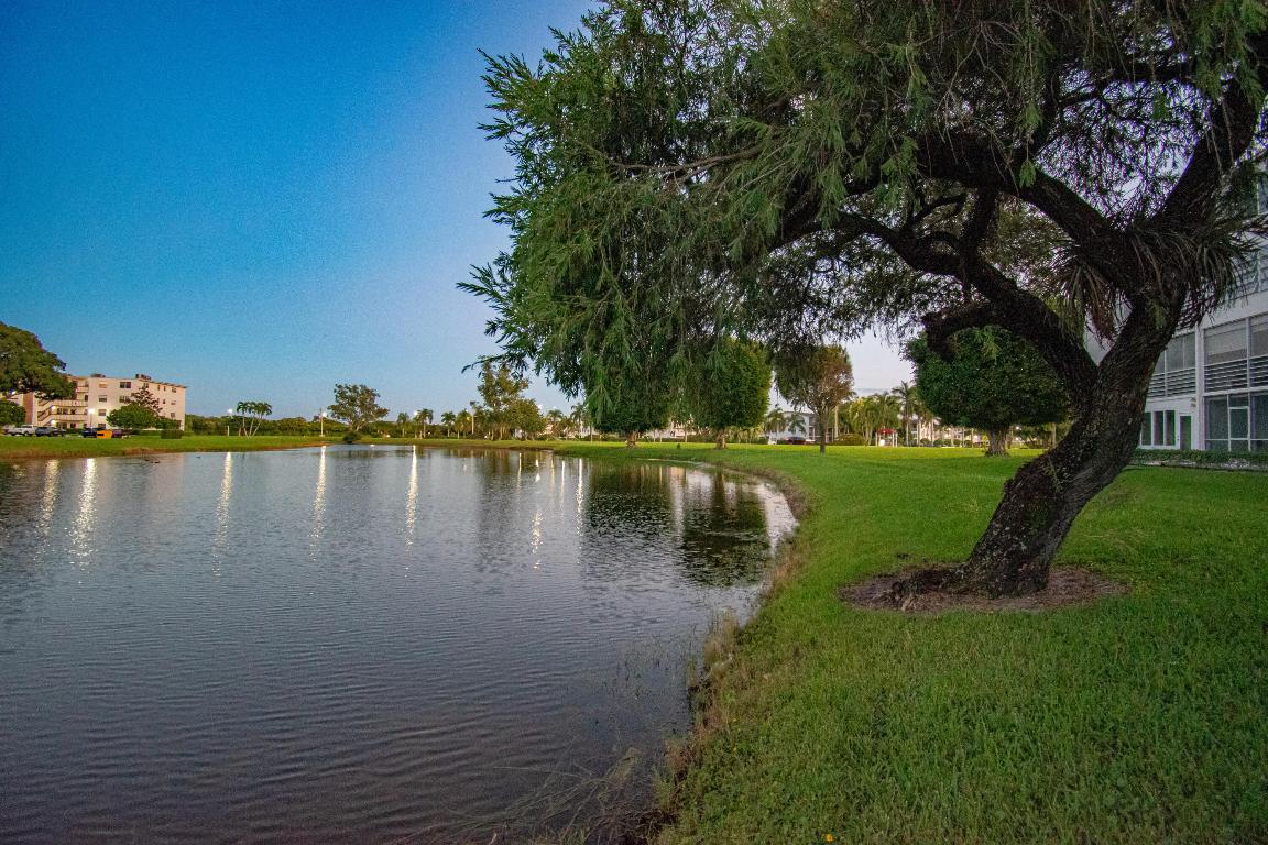 GUILDFORD AT CENTURY VILLAGE CONDO - Residential