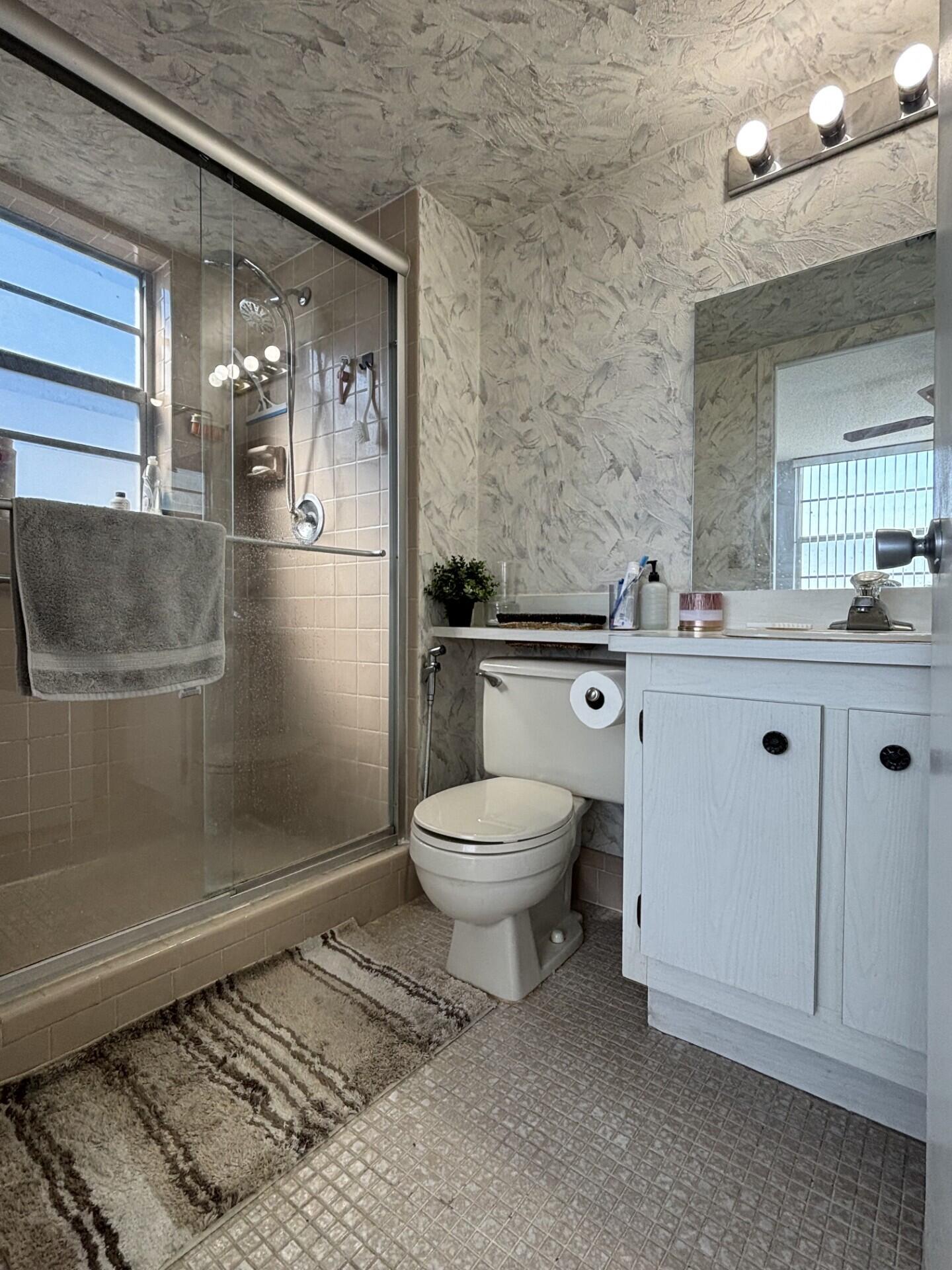 16 OF PALM SPRINGS 2 CONDO - Residential