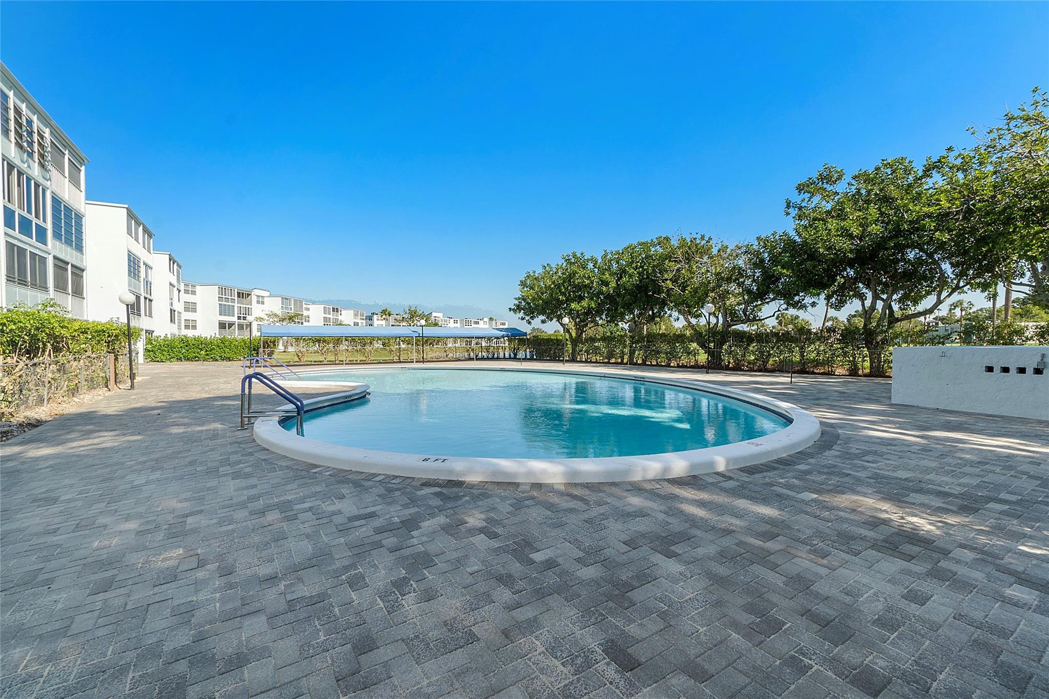 16 OF PALM SPRINGS 2 CONDO - Residential