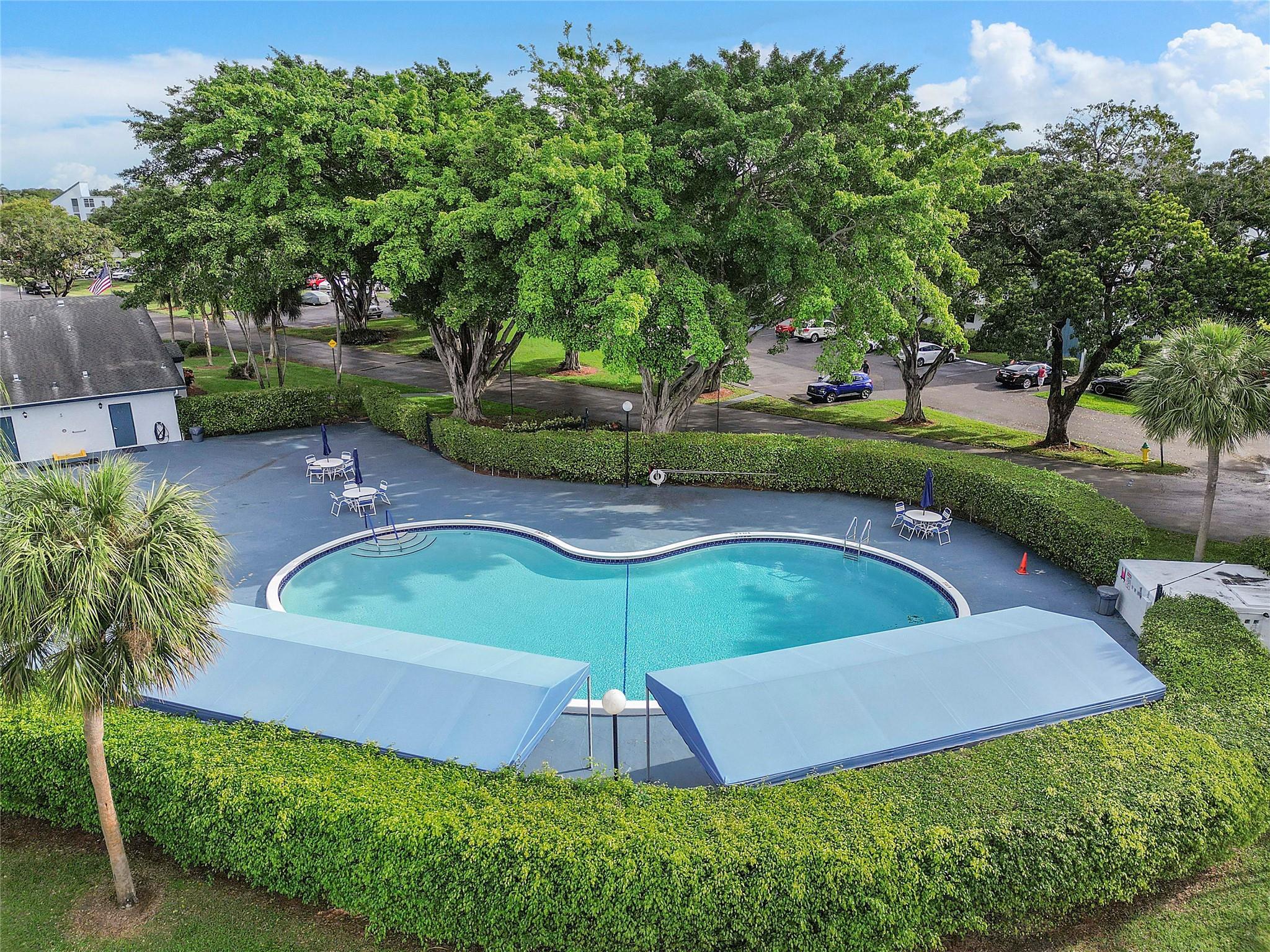 16 OF PALM SPRINGS 2 CONDO - Residential