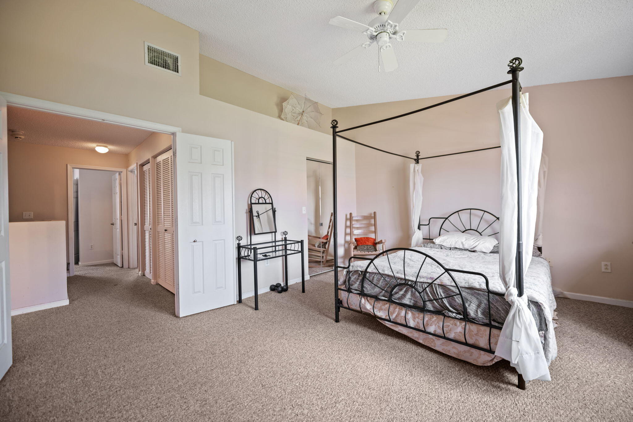 2481 NW 98th Lane, Sunrise, FL, 33322/$460,000 1 2481 NW 98th Lane