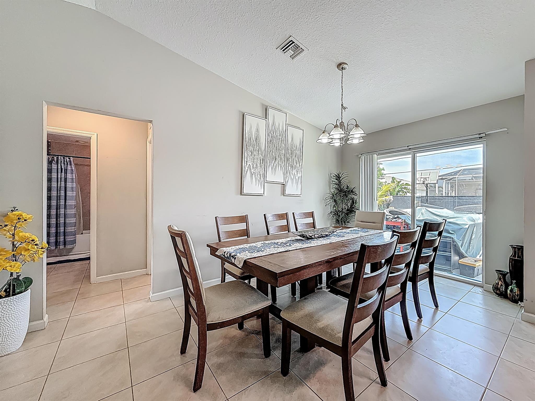 1679 SW Cameo Boulevard