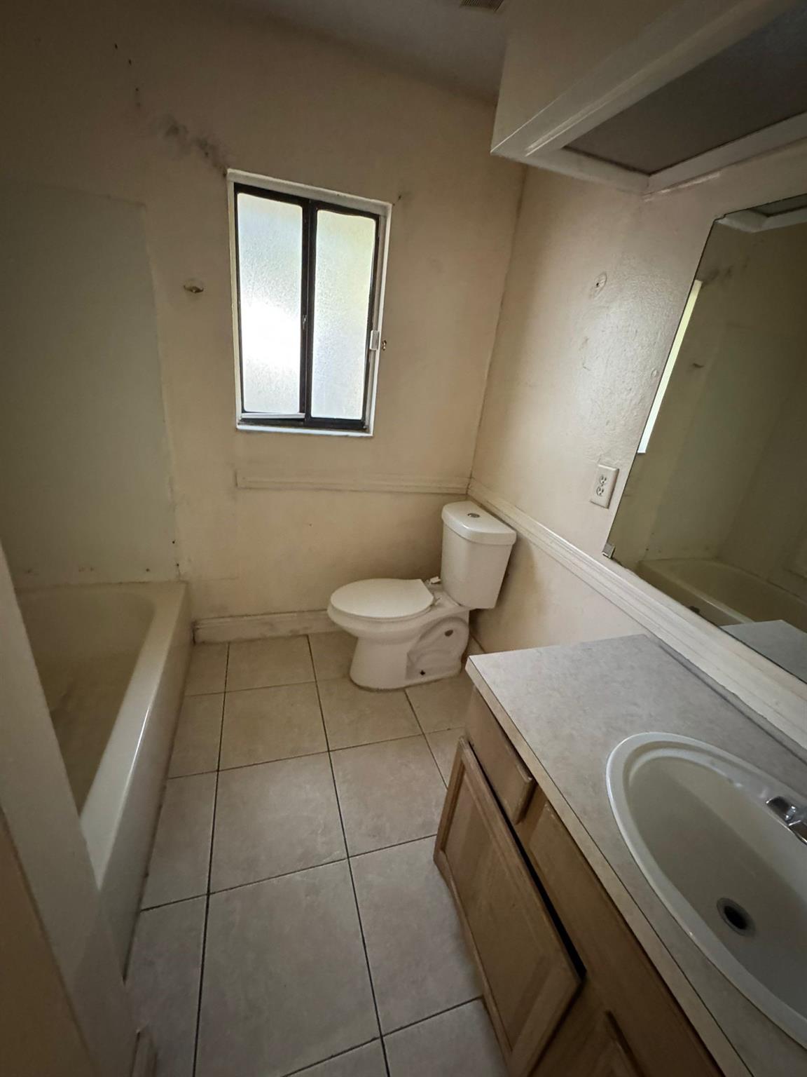 4639 N PINE HILLS 108