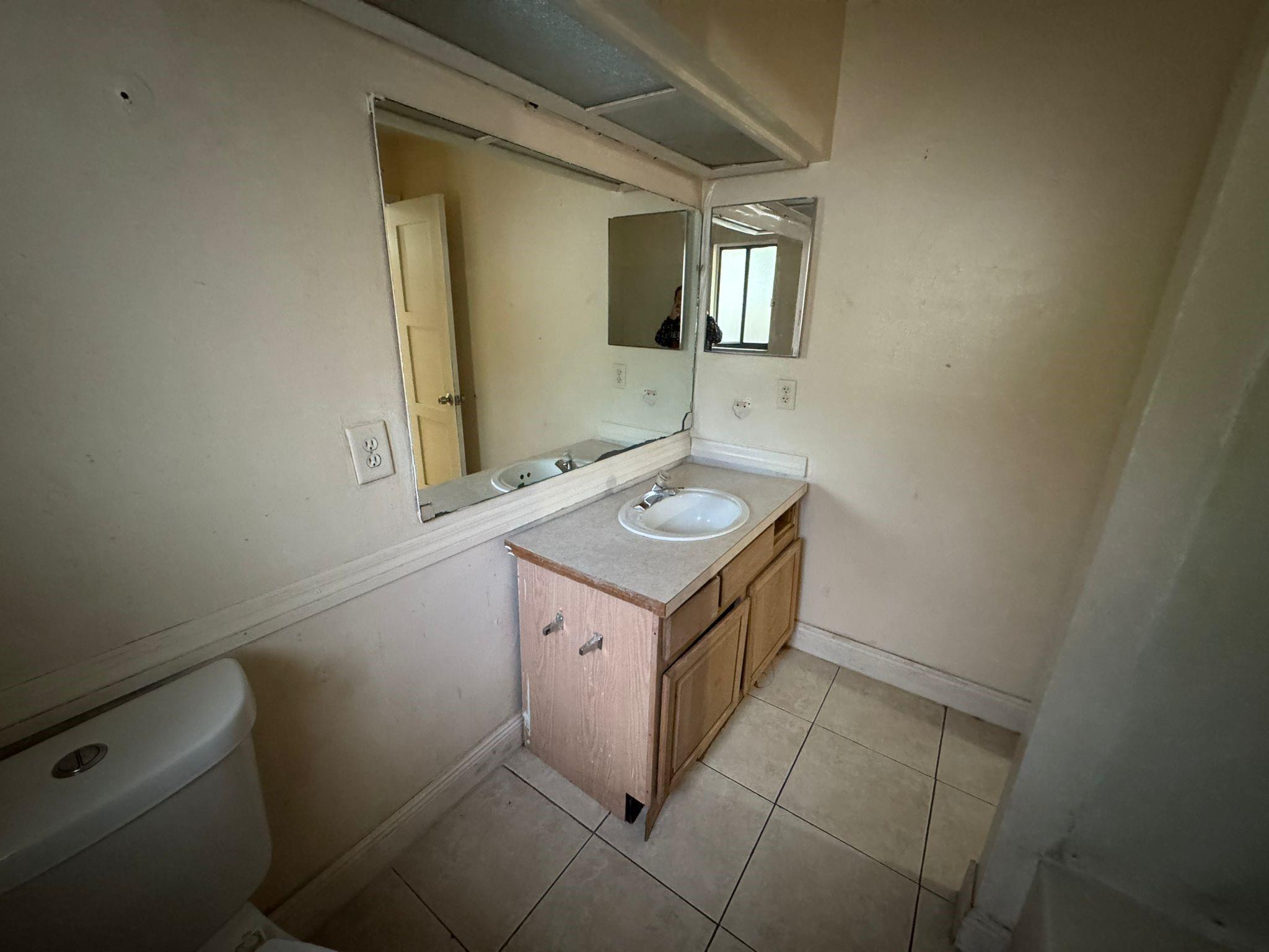 4639 N PINE HILLS 108