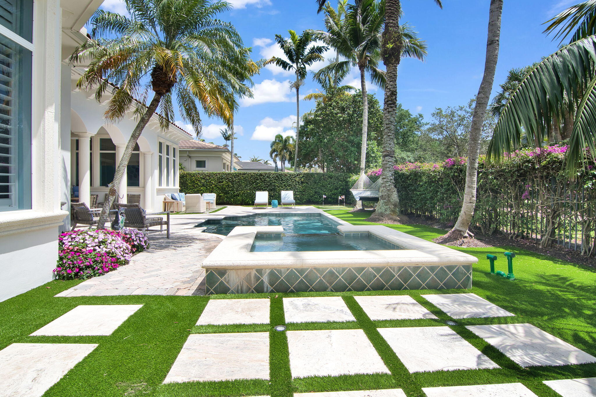 OLD PALM 2 - Residential