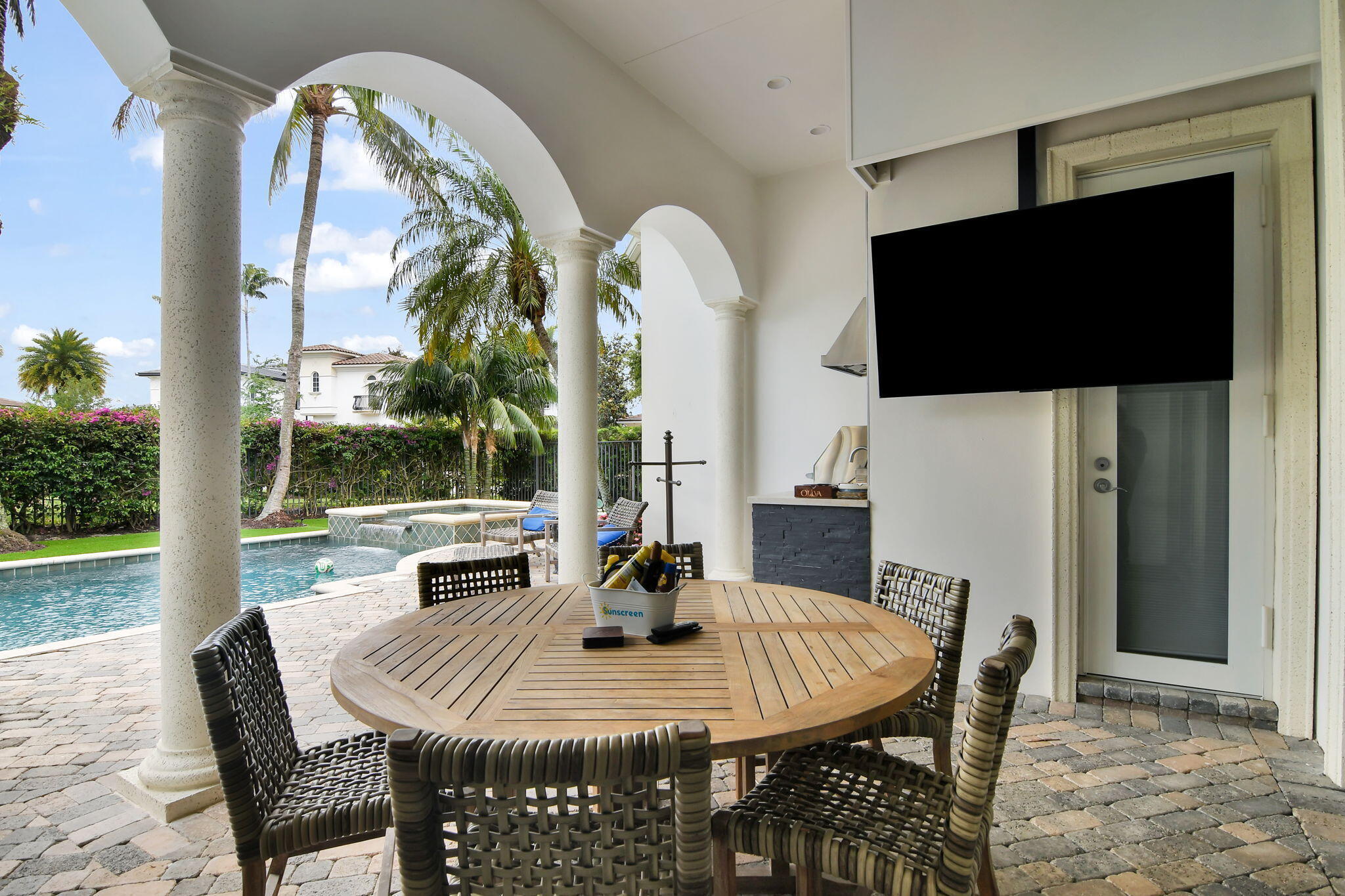 OLD PALM 2 - Residential