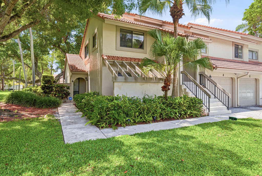 Photo of 5530 Coach House Circle, Boca Raton, FL 33486 (MLS # B26030641)