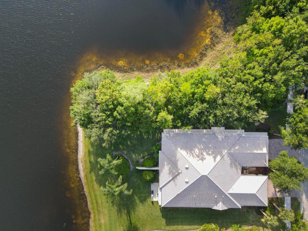 THE RETREAT - Residential Lease