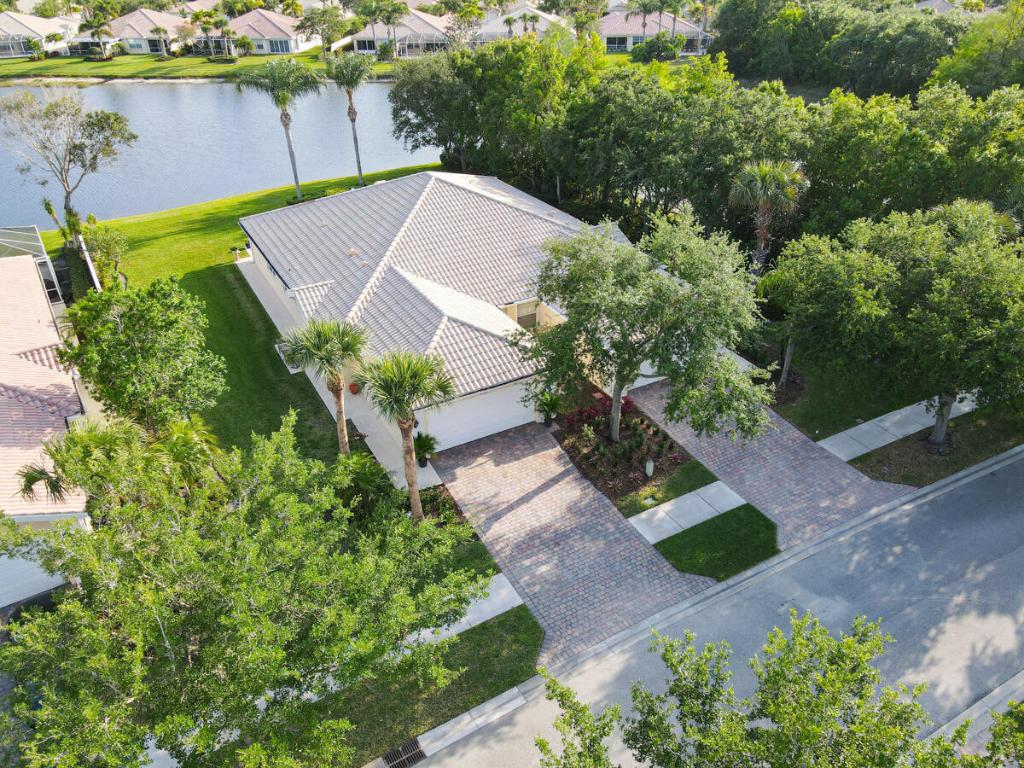 THE RETREAT - Residential Lease