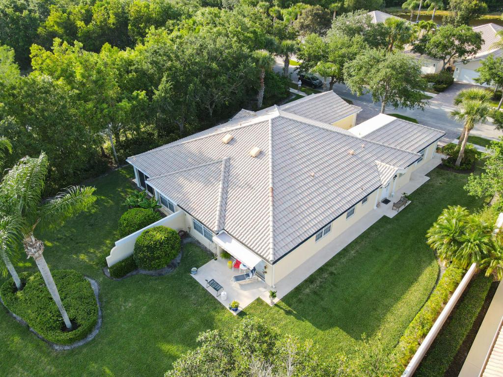 THE RETREAT - Residential Lease