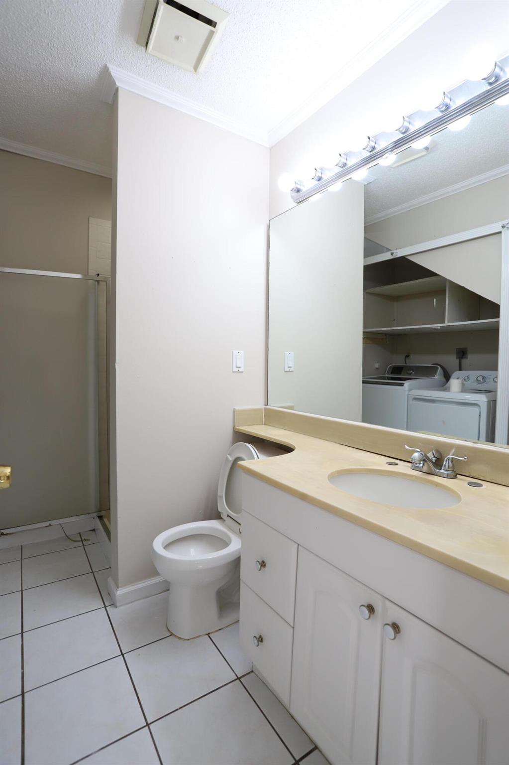 Canalake - Residential Lease