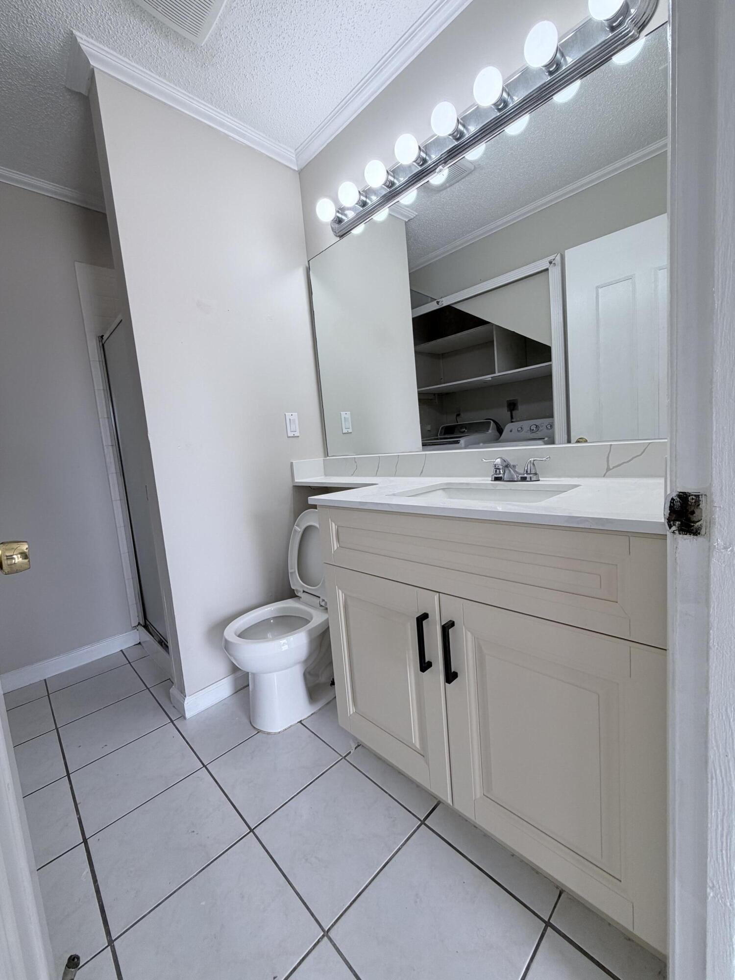 Canalake - Residential Lease