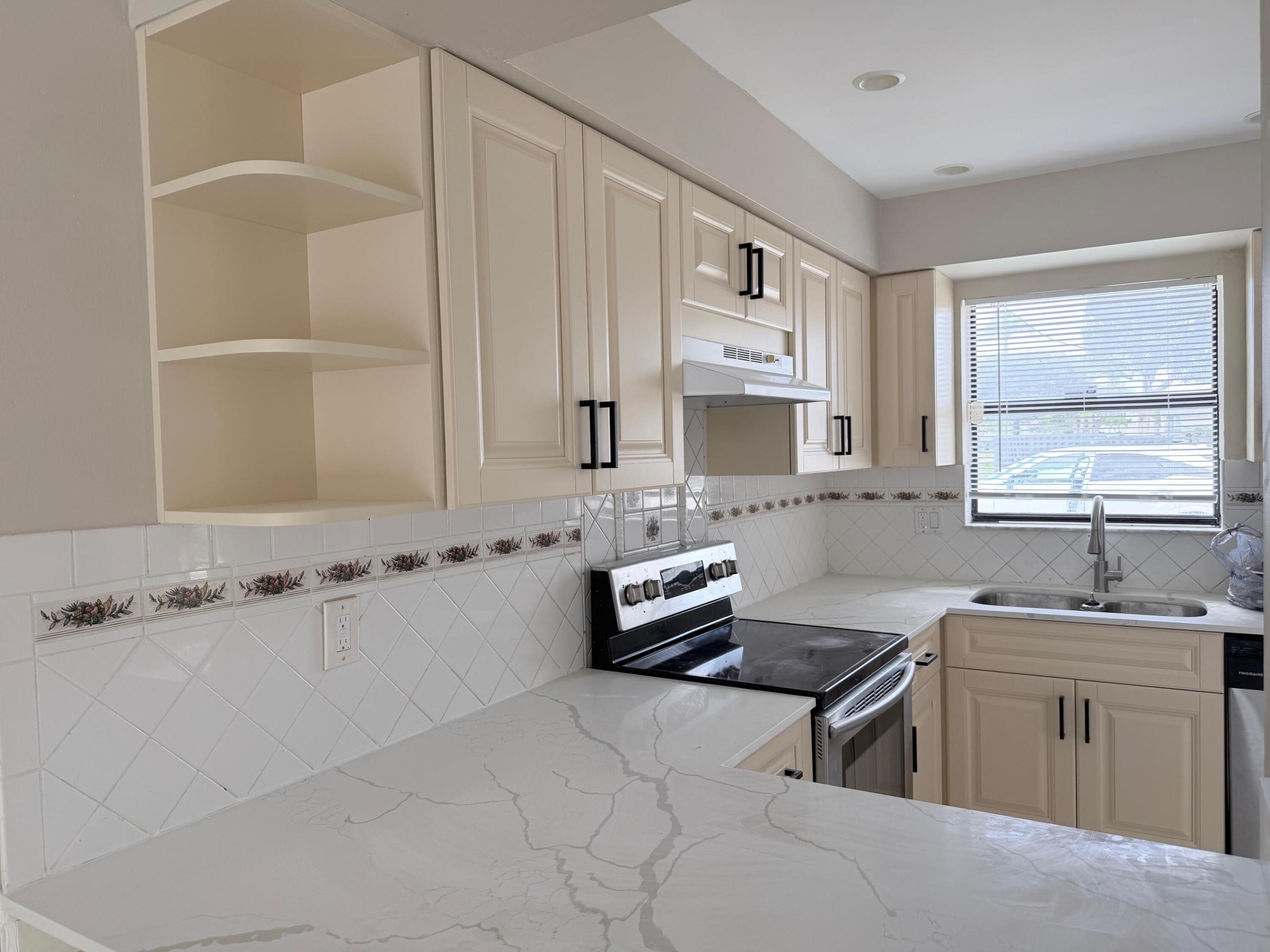 Canalake - Residential Lease