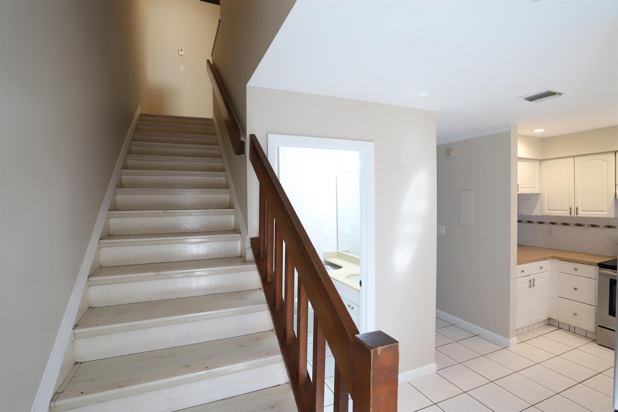 Canalake - Residential Lease