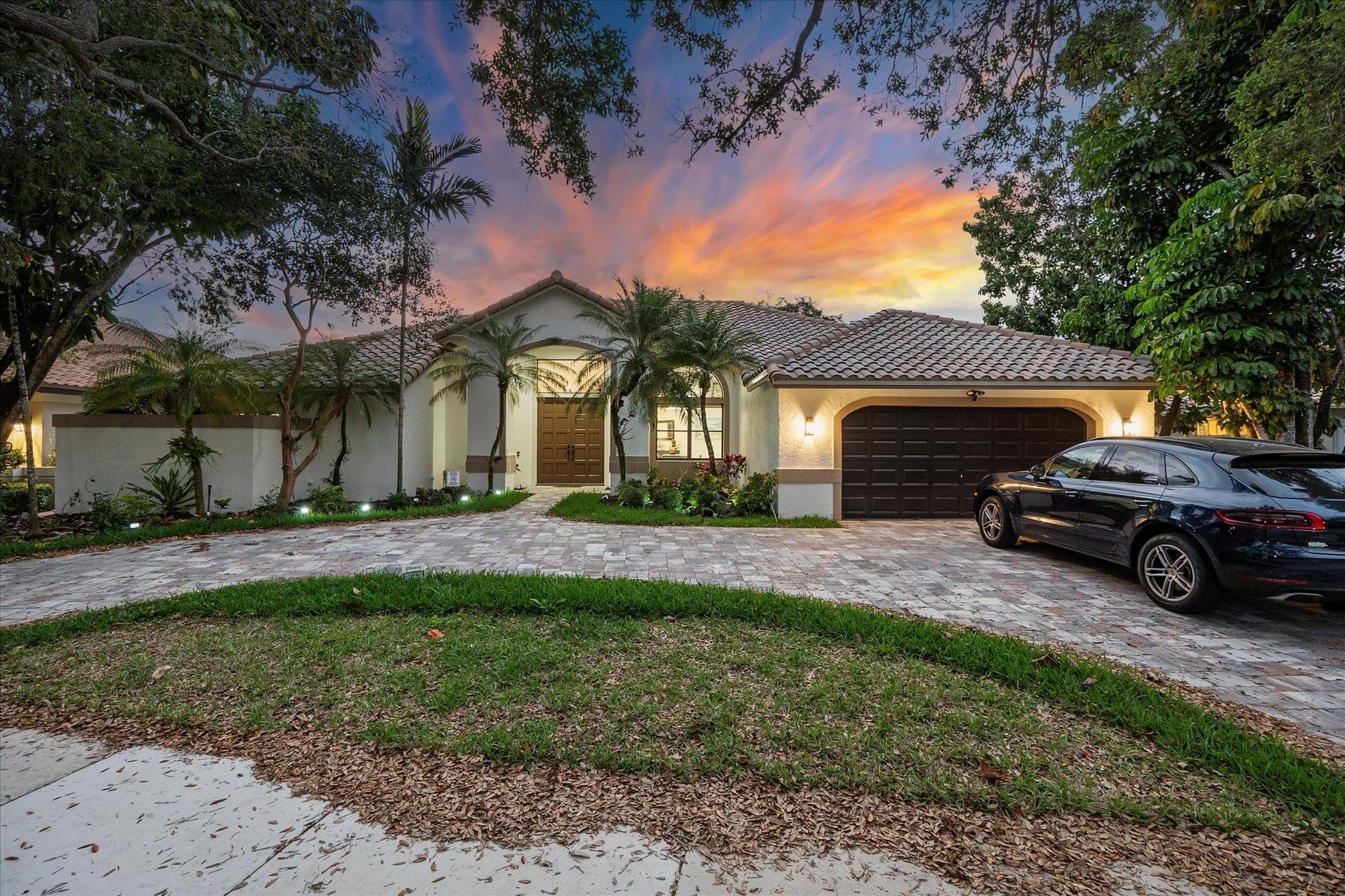 1041 Woodfall Ct