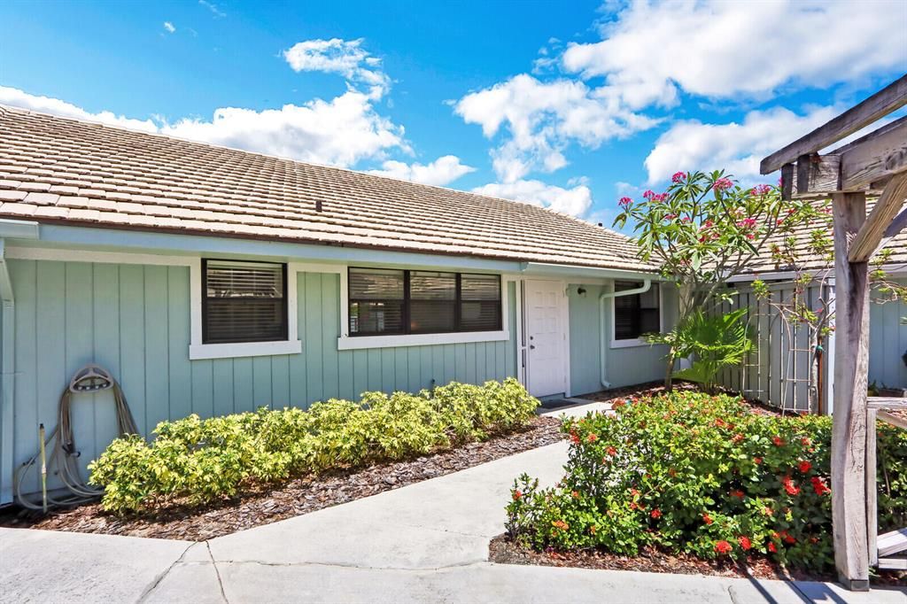 Photo of 1127 E Seminole Ave E #21a, Jupiter, FL 33477 (MLS # R10878508)