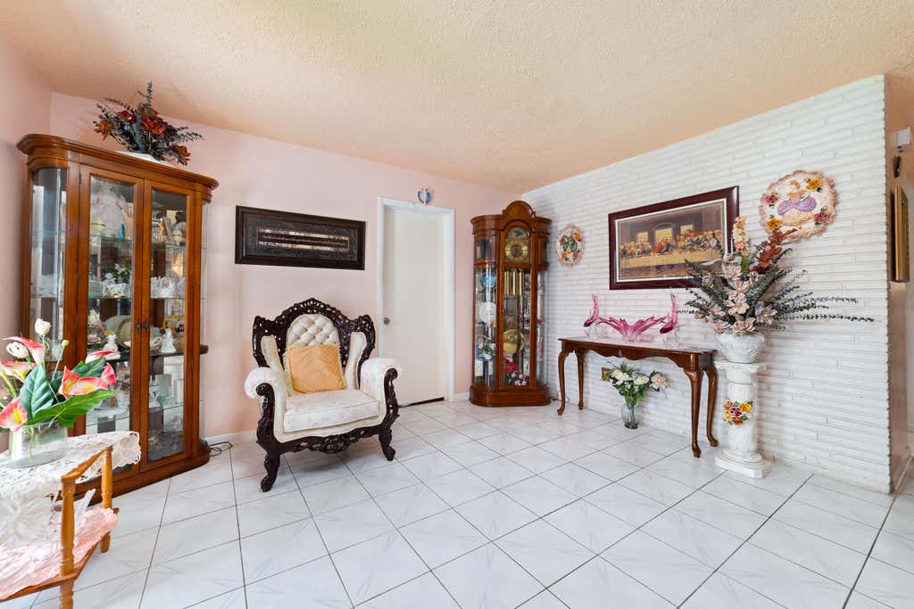 Photo of 4460 NW 3rd Place, Plantation, FL 33317 (MLS # B26044294)