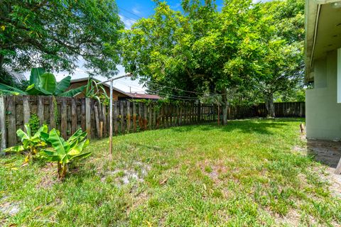 Tiny photo for 4460 NW 3rd Place, Plantation, FL 33317 (MLS # B26044294)
