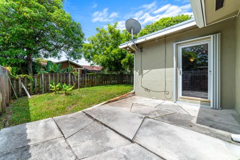 Tiny photo for 4460 NW 3rd Place, Plantation, FL 33317 (MLS # B26044294)