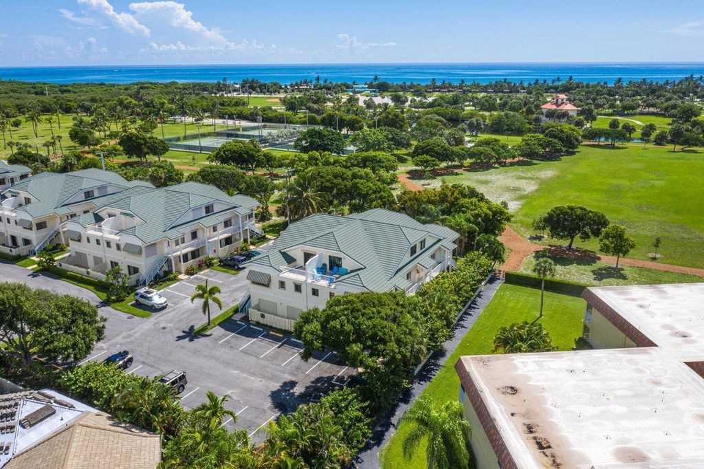 Photo of 860 Bella Vista Court S #60, Jupiter, FL 33477 (MLS # R11090190)