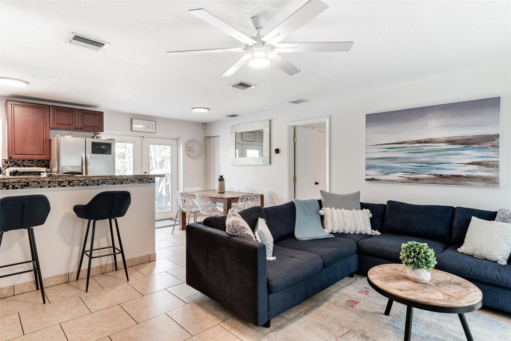 Photo of 4269 Crestdale Street, Palm Beach Gardens, FL 33410 (MLS # F10470492)
