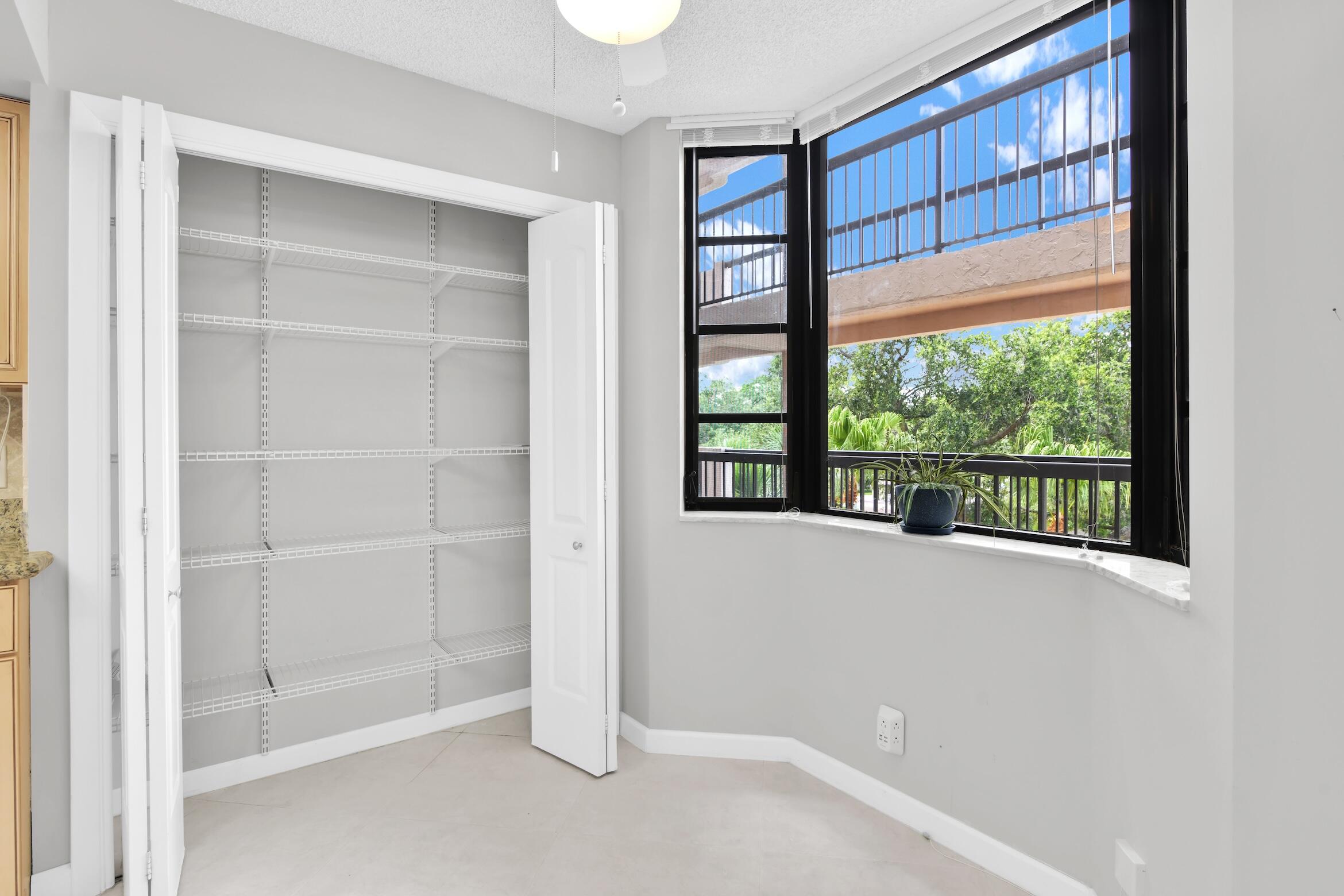 GLENS CONDO - Residential