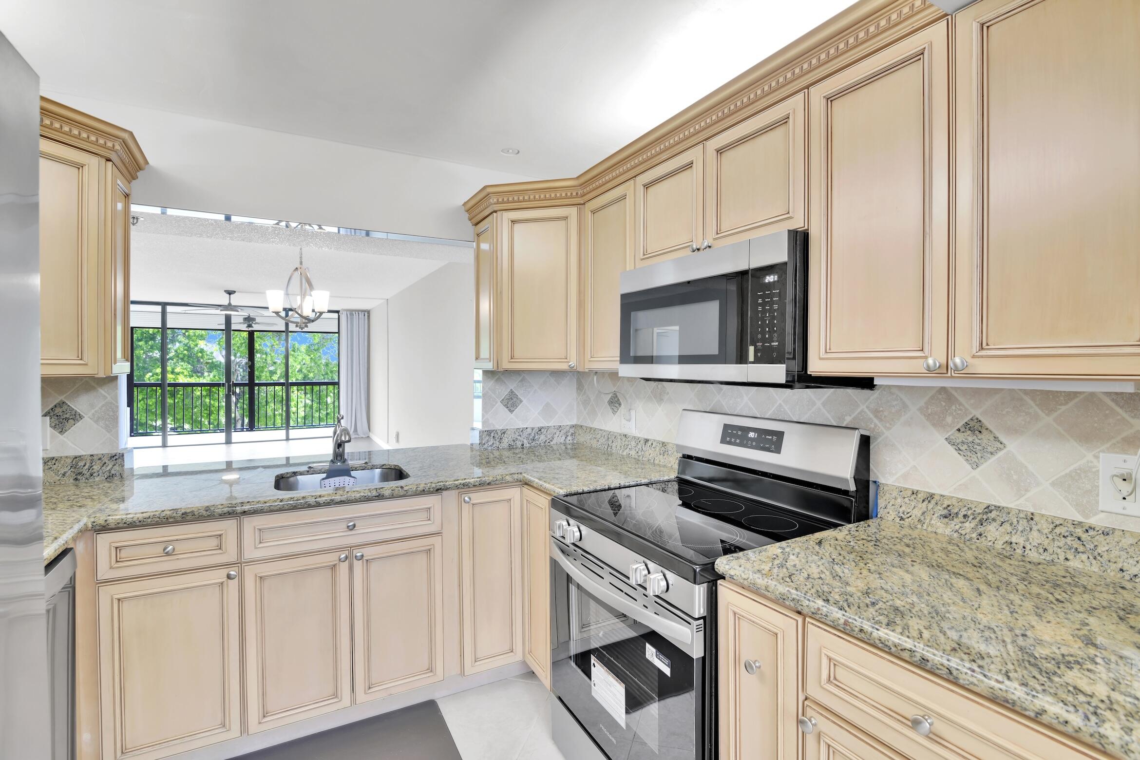 GLENS CONDO - Residential