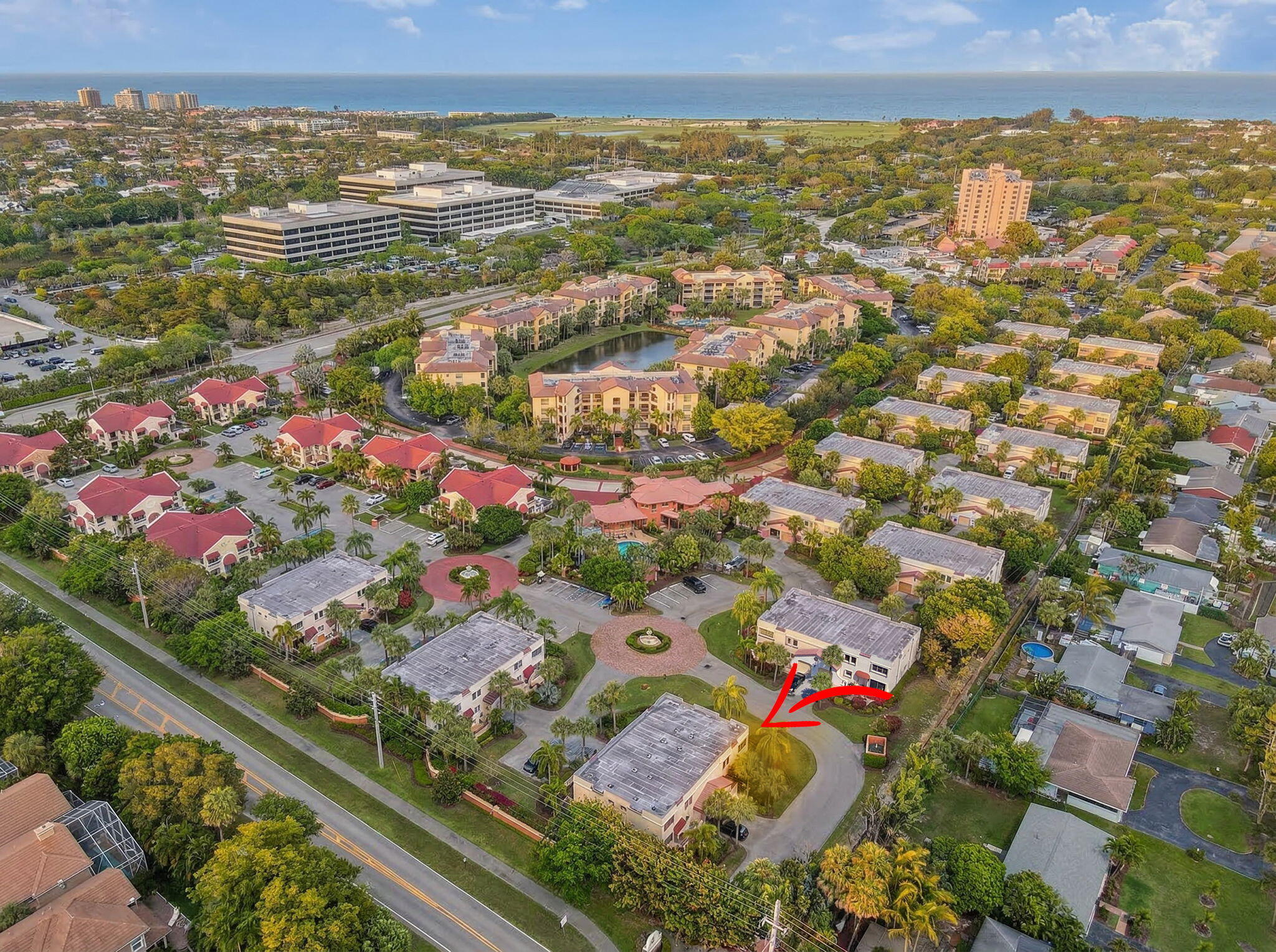 OCEAN TRACE UNO LAGO - Residential