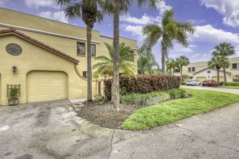 Photo of 44 Uno Lago Drive, North Palm Beach, FL 33408 (MLS # B26004357)