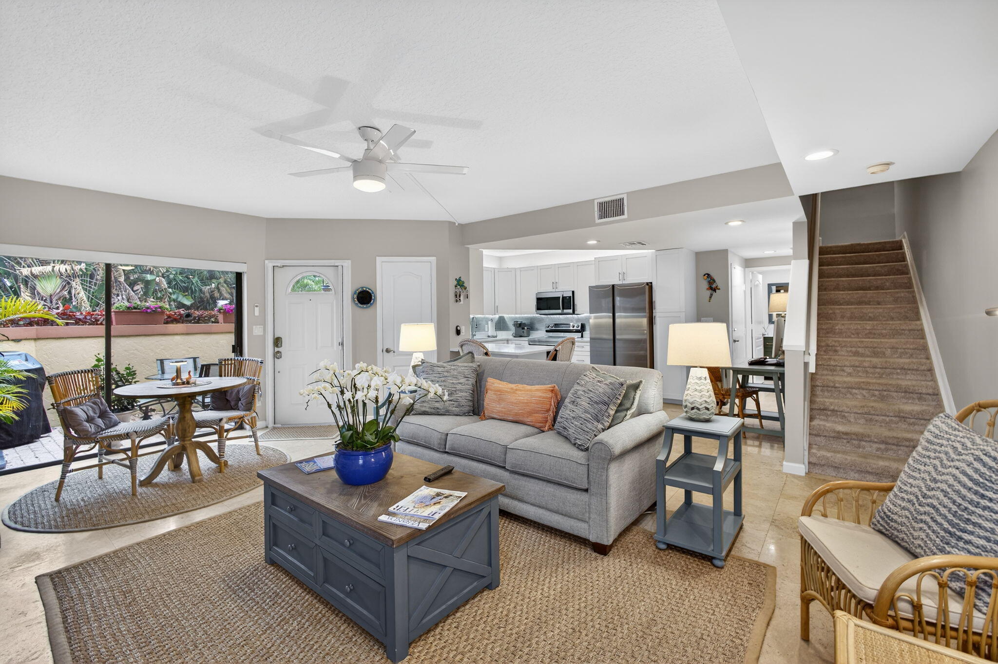 OCEAN TRACE UNO LAGO - Residential