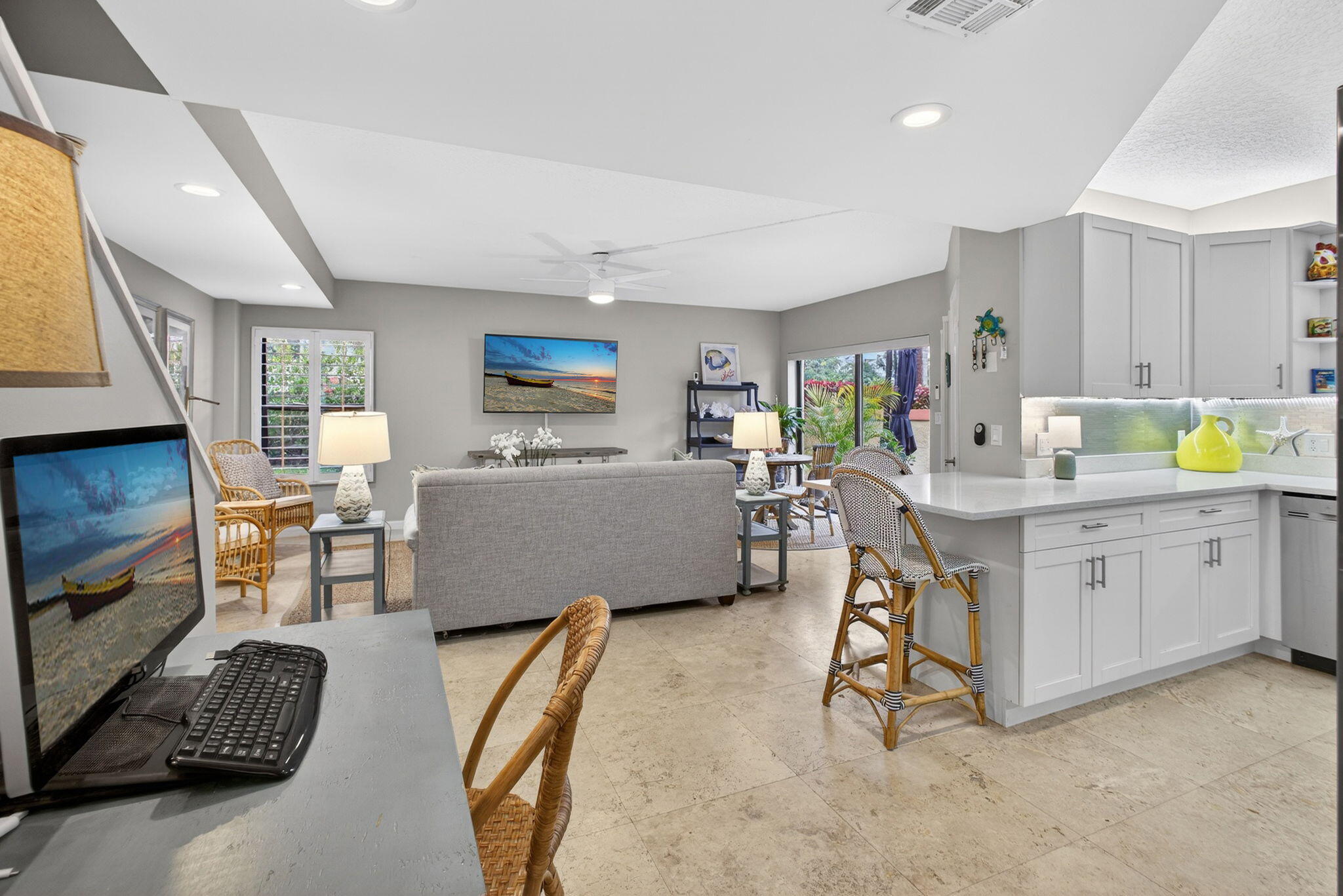 OCEAN TRACE UNO LAGO - Residential