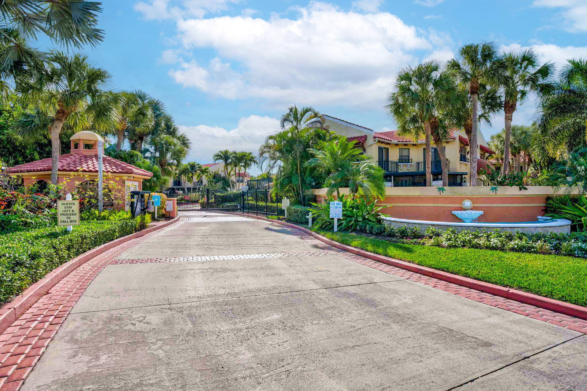 OCEAN TRACE UNO LAGO - Residential