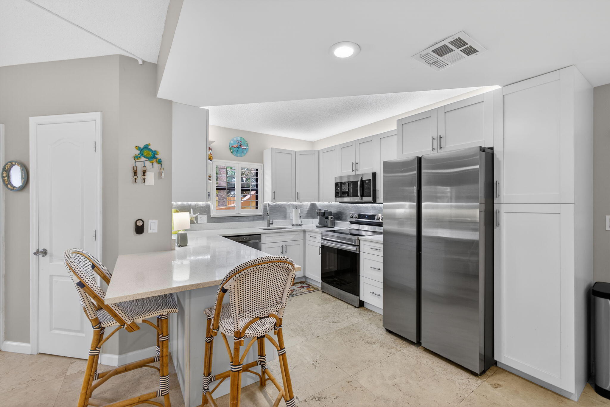 OCEAN TRACE UNO LAGO - Residential