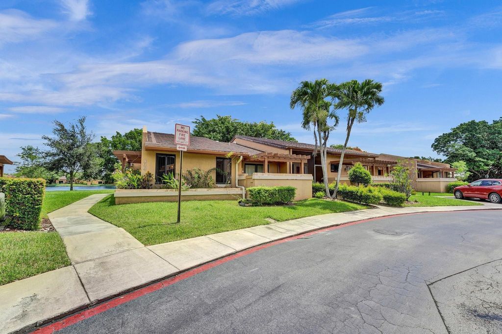 Photo of 806 NW 79th Terrace #806, Plantation, FL 33324 (MLS # F10452130)