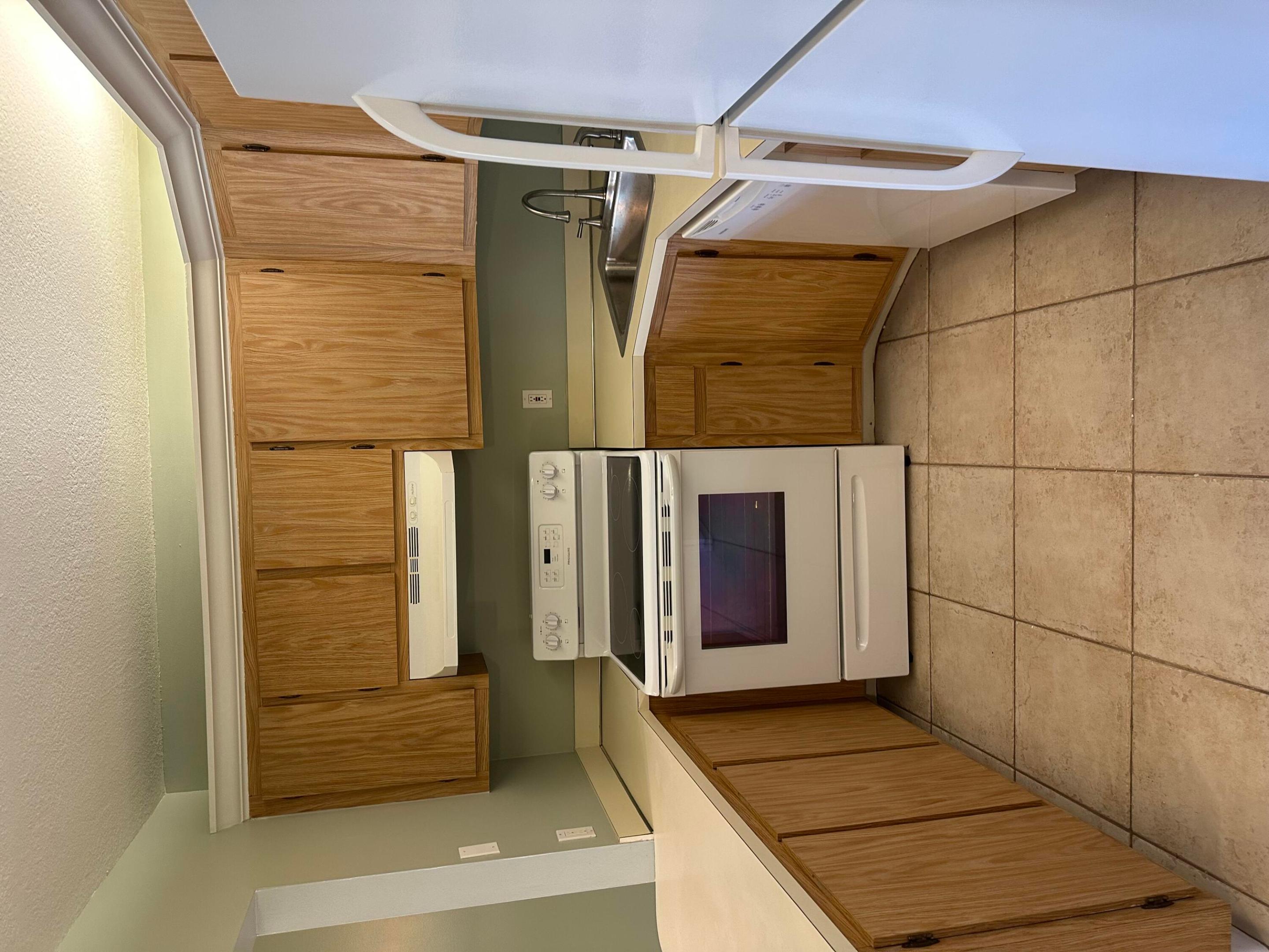 PINE RIDGE SOUTH IV CONDO - Residential