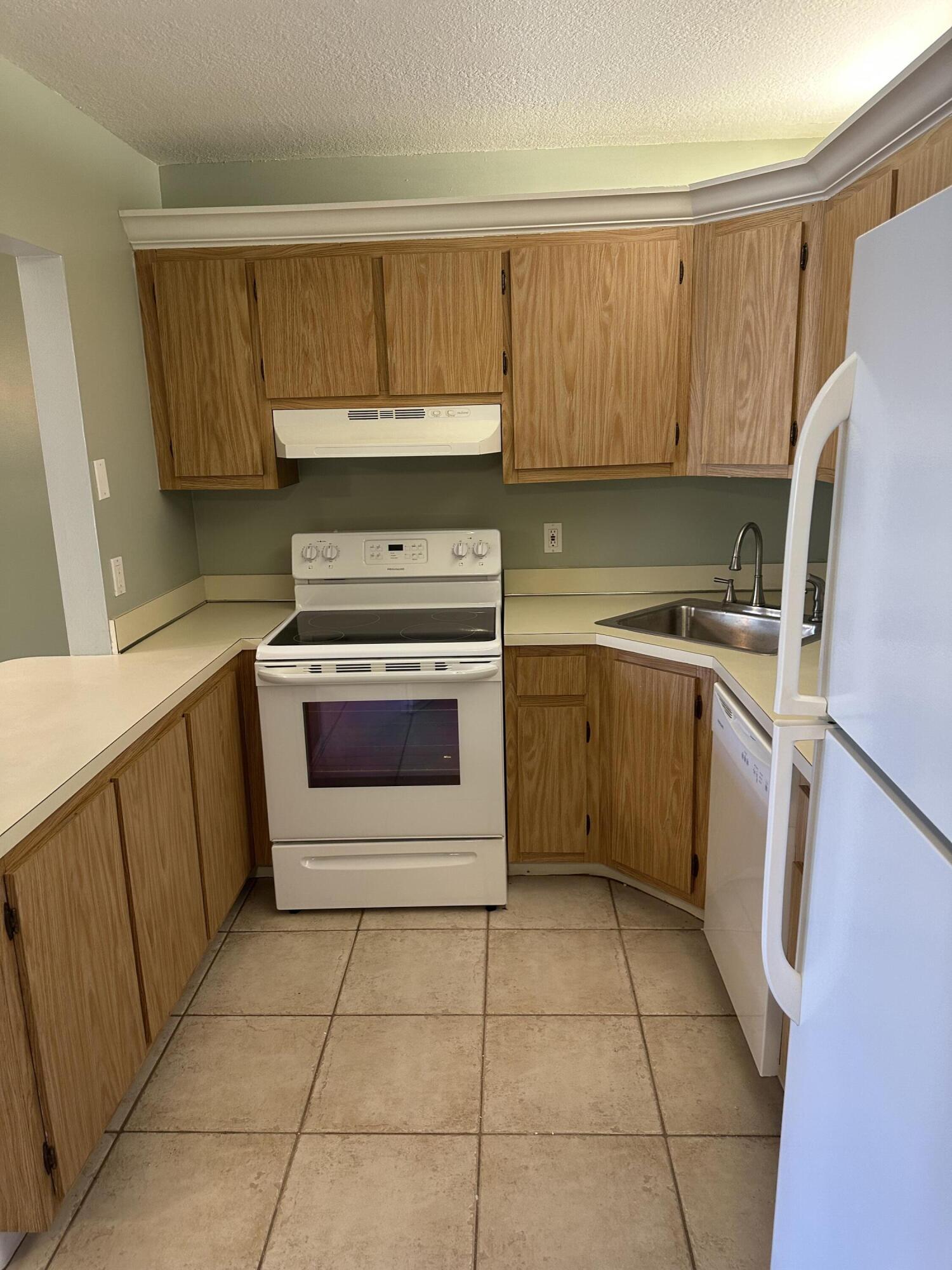 436 Pine Glen Lane D-1