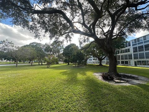 A home in Deerfield Beach