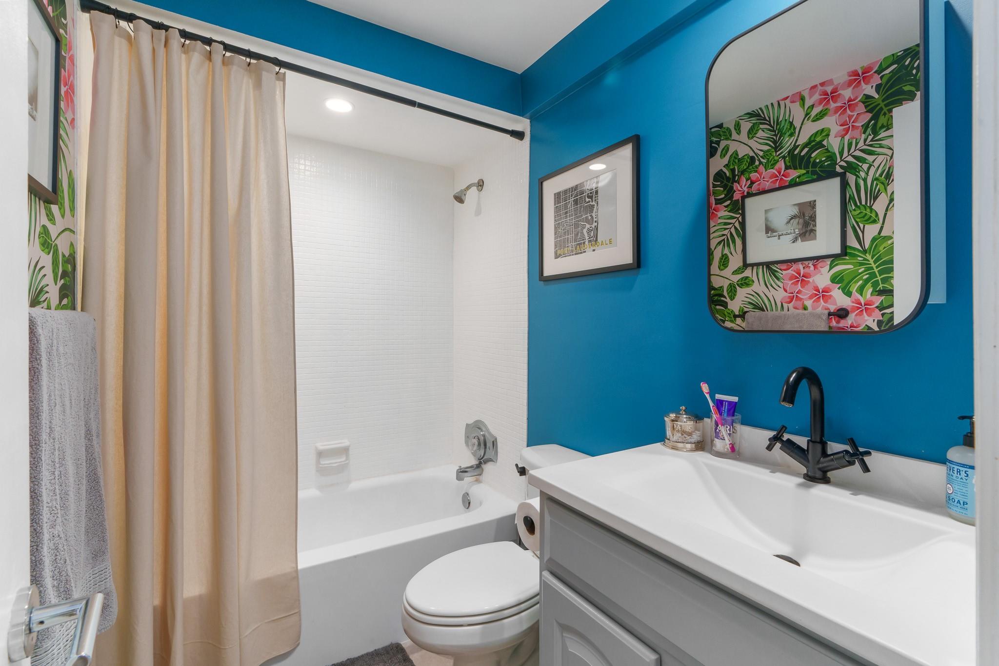 Leisure Sands Condo - Residential
